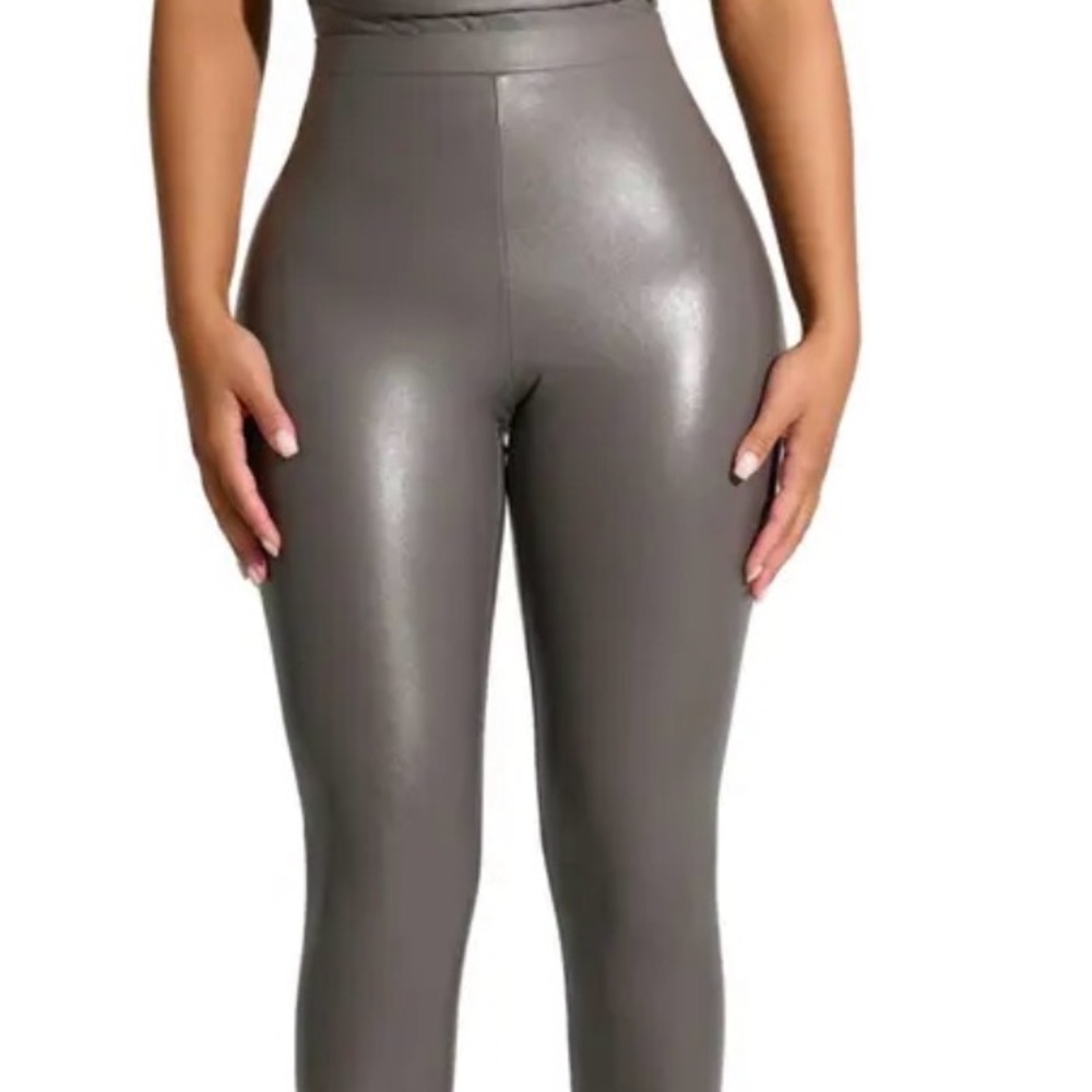 NW All Faux U High Waist Faux Leather Leggings in Light Grey